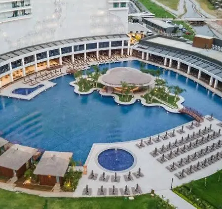Cozy Place At Grand Sapphire Casino & Apartment Trikomo